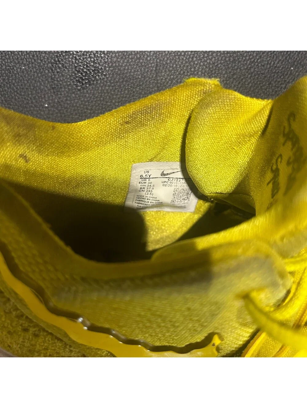 Nike Kyrie 5 Spongebob Squarepants Size 6.5y